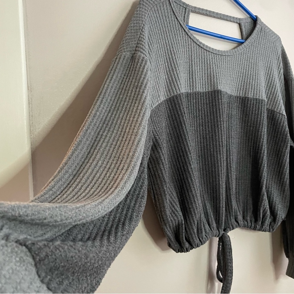Hollister Boyfriend Gray Waffle Knit Open Back Crop Tie Waist Top Small